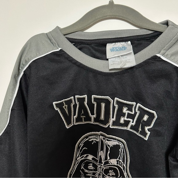 Star Wars Darth Vader Boys Embroidered Hockey Jersey Size 4 - Picture 3 of 7